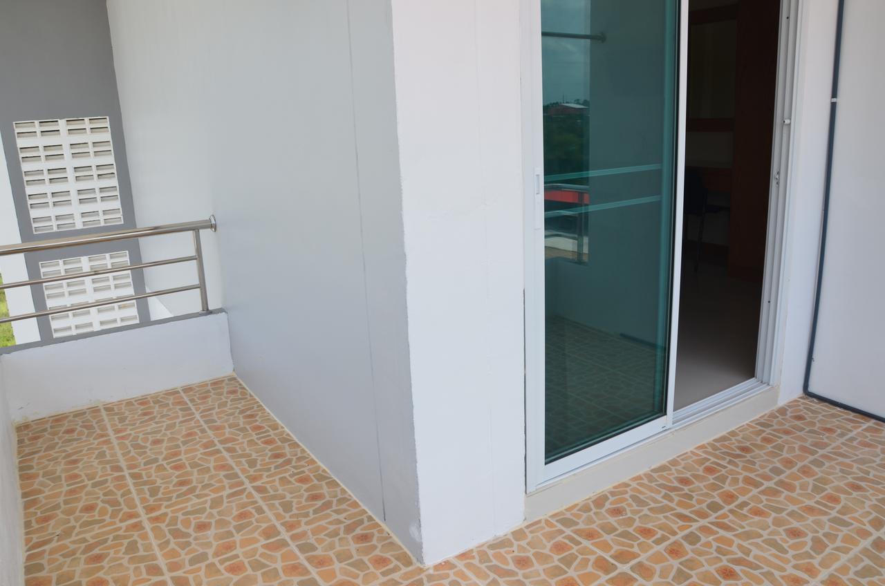 Volinta Park Apartment Rayong Exteriör bild