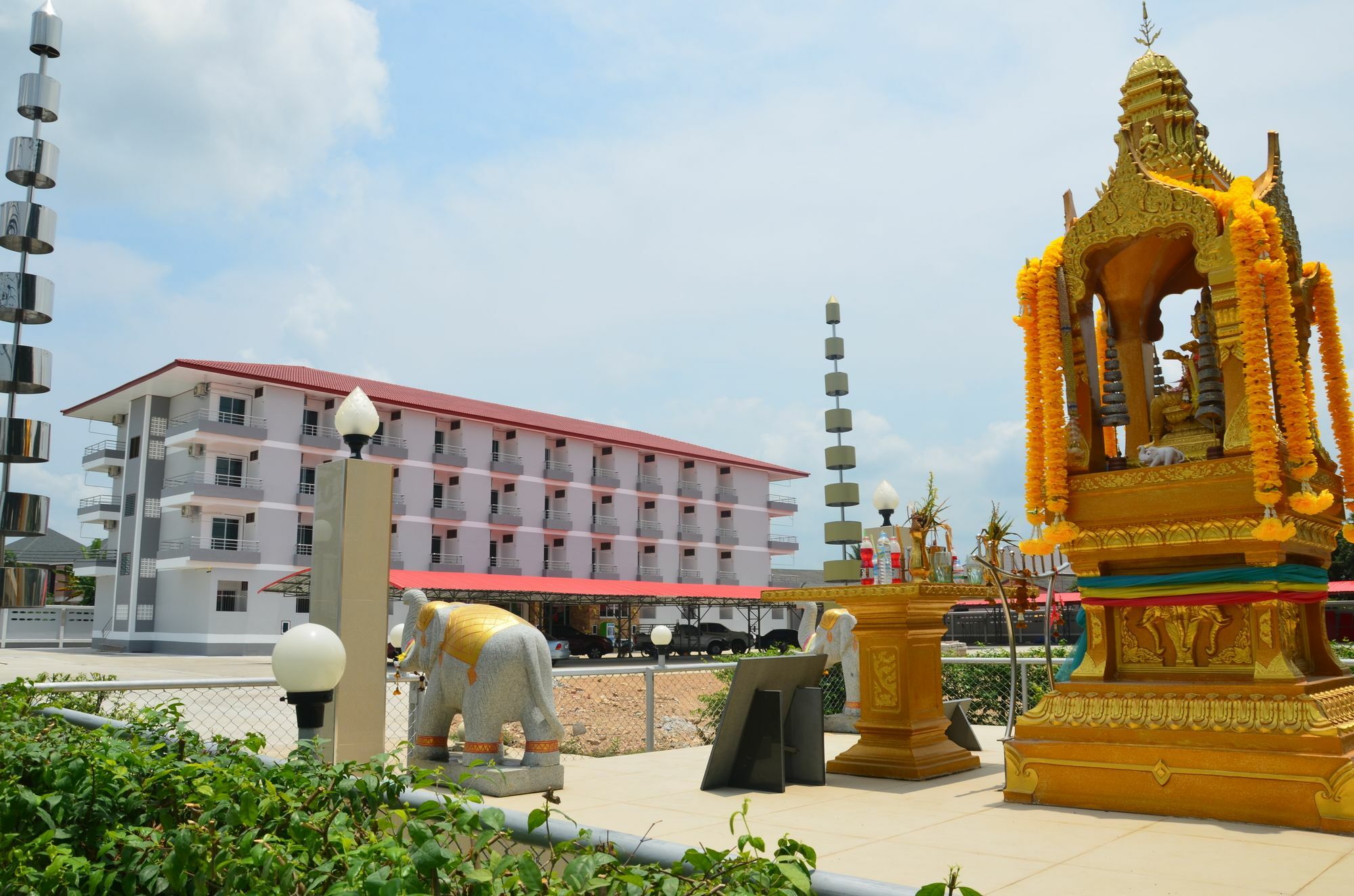 Volinta Park Apartment Rayong Exteriör bild